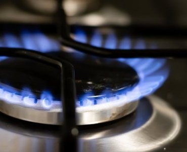 Cook Every Day, Pay Less: Smart Kitchen Moves to Shrink Your Gas Bill