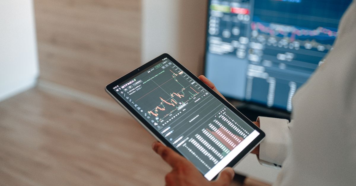 Watch Your Watts: A Real-Time Guide to Smarter Energy Monitoring