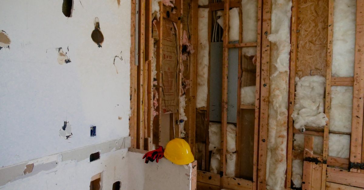Steam-Safe Comfort: Smart Wall Insulation Choices for Warm, Dry Bathrooms